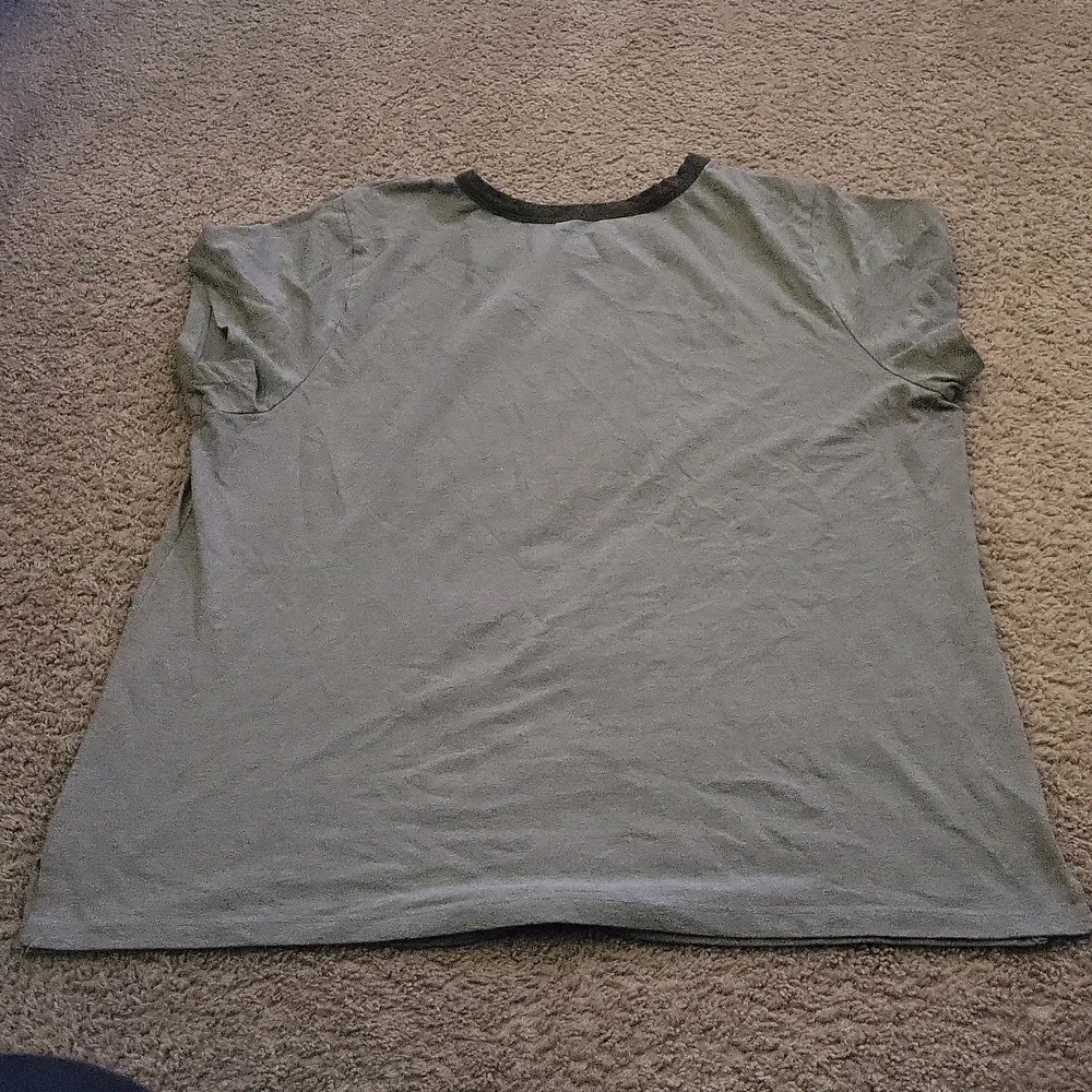 Shirt - Picture 2 of 4